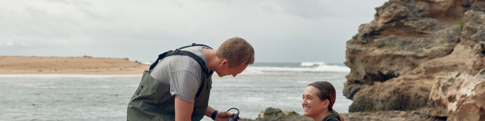 https://www.deakin.edu.au/__data/assets/image/0003/1906122/31187_bachelor-of-marine-science_hero.jpg