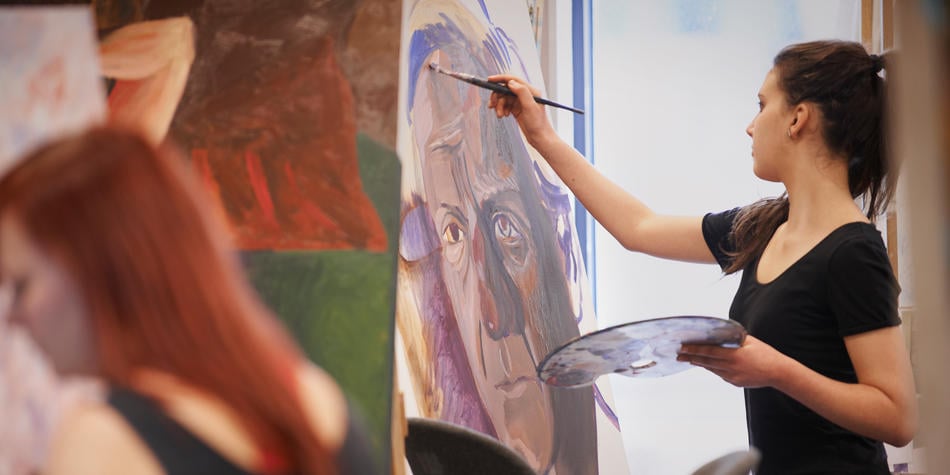 https://www.deakin.edu.au/__data/assets/image/0003/2386281/1086_950x475_visual_arts_students.jpg