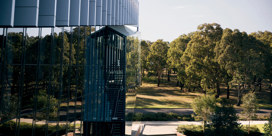 https://www.deakin.edu.au/__data/assets/image/0006/2598072/6734_950x475_REACH-facilities.jpg