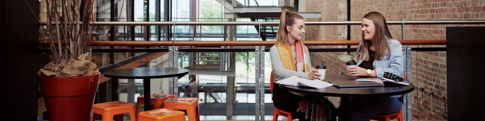 https://www.deakin.edu.au/__data/assets/image/0009/925326/28680_Bachelor-of-Health-SciencesBachelor-of-Arts_hero.jpg