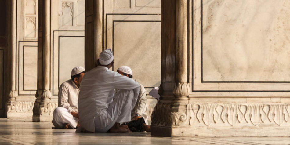 https://www.deakin.edu.au/__data/assets/image/0010/2383966/25546_950x475_indian_mosque.jpg