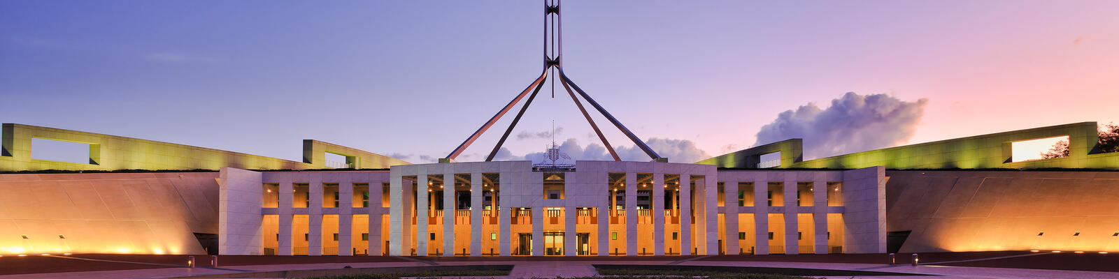 https://www.deakin.edu.au/__data/assets/image/0010/2857240/38210_1500x440_parliament-house.jpg